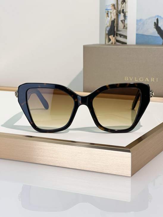 Picture of Bvlgari Sunglasses _SKUfw79279784fw